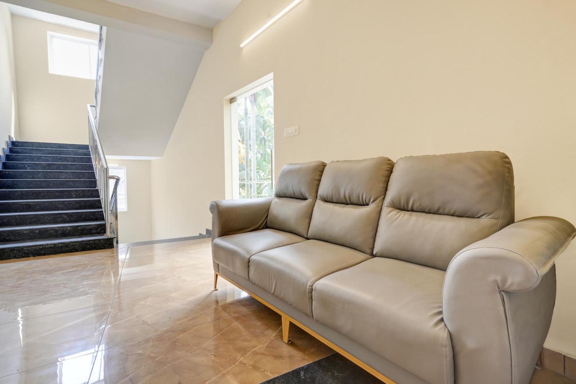 Gypsy Hotel Cusat Kochi Екстер'єр фото